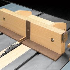 Woodsmith Adjustable Box Joint Jig Plan  