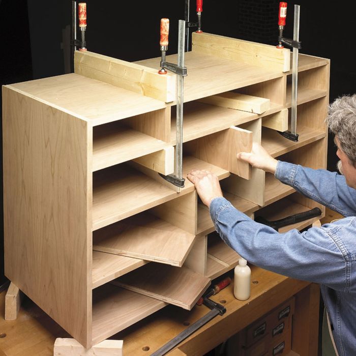 Woodsmith Nine-Drawer Dresser Plan
